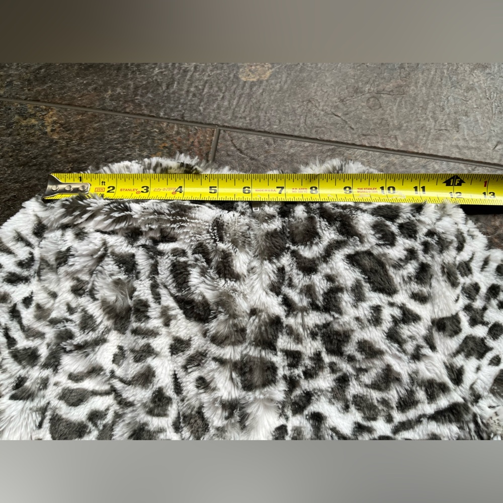 Snow leopard one piece costume. Gray, white black. Child size medium(8-10) - Picture 12 of 13